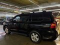 2010 Toyota Land Cruiser 200 Series, чёрный - вид 3