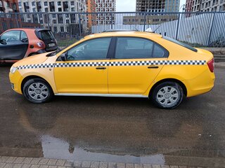 2016 Skoda Rapid I, жёлтый, 410000 рублей, вид 3
