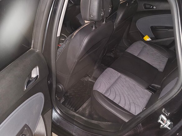 2013 Opel Astra J Рестайлинг, чёрный, 950000 рублей - вид 7
