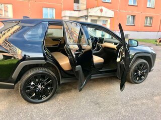 2023 Toyota RAV4 V (XA50), чёрный, 3208276 рублей, вид 5