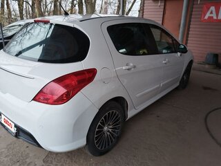 2012 Peugeot 308 I Рестайлинг, белый, 690000 рублей, вид 5