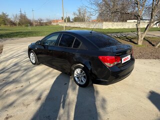2013 Chevrolet Cruze I Рестайлинг, чёрный, 700000 рублей, вид 5