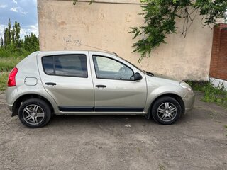 2012 Renault Sandero I, бежевый, 685000 рублей, вид 2