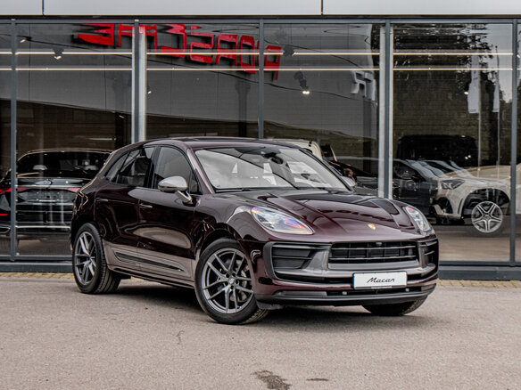 2026 Porsche Macan I Рестайлинг 2, коричневый - вид 2
