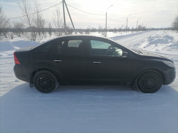 2008 Ford Focus II Рестайлинг, чёрный, 510000 рублей - вид 1