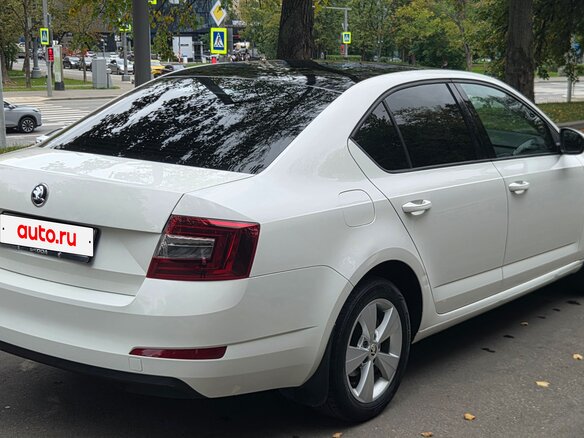 2015 Skoda Octavia III (A7), белый, 1250000 рублей - вид 7
