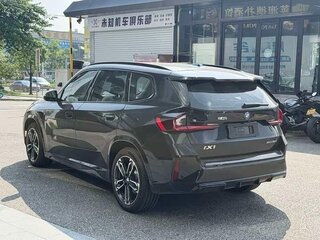 2025 BMW iX1 xDrive 30, чёрный, 4544033 рублей, вид 3