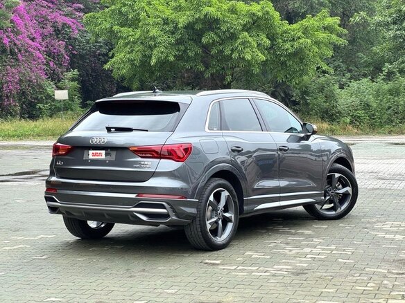 2022 Audi Q3 35 TFSI II (F3), серый - вид 2