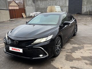 2021 Toyota Camry VIII (XV70) Рестайлинг, чёрный, 3050000 рублей, вид 1