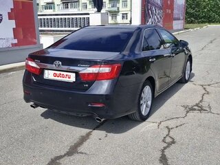 2013 Toyota Camry VII (XV50), чёрный, 1650000 рублей, вид 3