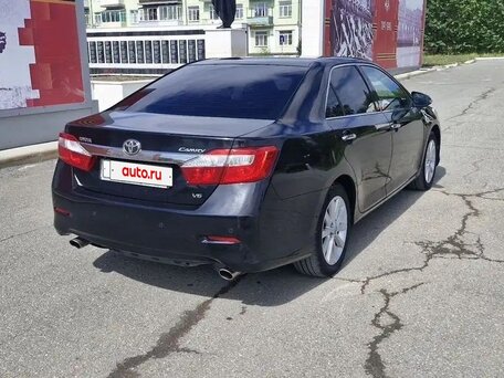 2013 Toyota Camry VII (XV50), чёрный, 1750000 рублей, вид 3