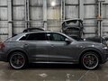 2019 Audi Q8 55 TFSI I (4M), серый, 4990000 рублей - вид 2