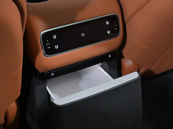 2024 Li Auto (Lixiang) L9 52.3 kWh I Рестайлинг, чёрный - вид 14