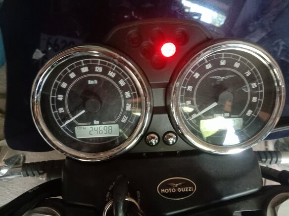 2013 Moto Guzzi V 7, чёрный, 510000 рублей - вид 2