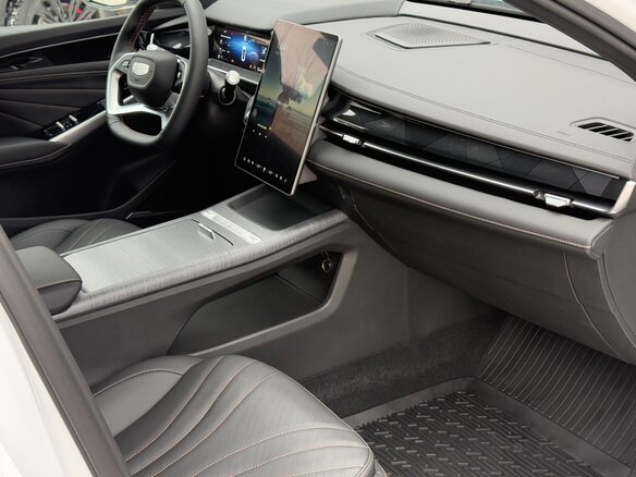 2026 Geely Preface I, белый, 3329990 рублей - вид 9