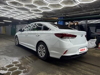 2019 Hyundai Sonata VII (LF) Рестайлинг, жёлтый, 2000000 рублей, вид 4