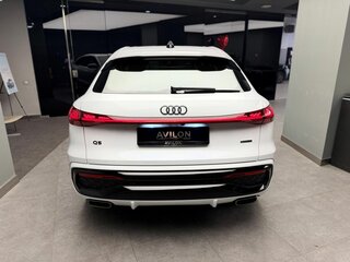 2026 Audi Q5 Sportback TFSI quattro S tronic II (GU), белый, 9694000 рублей, вид 4