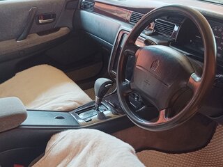 1997 Toyota Crown X (S150), белый, 650000 рублей, вид 3