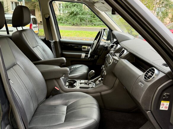 2011 Land Rover Discovery IV, чёрный - вид 11