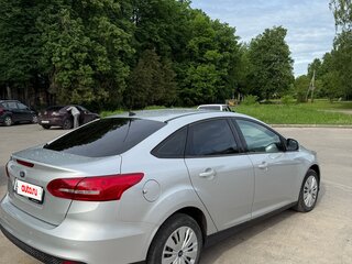 2015 Ford Focus III Рестайлинг, серый, 980000 рублей, вид 4