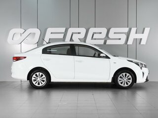 2021 Kia Rio IV Рестайлинг, белый, 1809000 рублей, вид 5