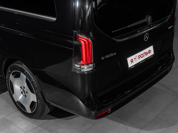 2026 Mercedes-Benz V-Класс 300 d экстра длинный III (W447) Рестайлинг 2, чёрный - вид 5