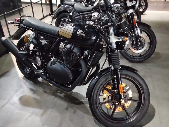 2026 Royal Enfield Interceptor, чёрный, 703000 рублей - вид 1