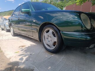 1997 Mercedes-Benz E-Класс 240 II (W210, S210), зелёный, 430000 рублей, вид 2