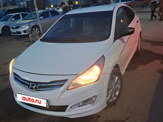 2015 Hyundai Solaris I Рестайлинг, белый, 1150000 рублей, вид 2