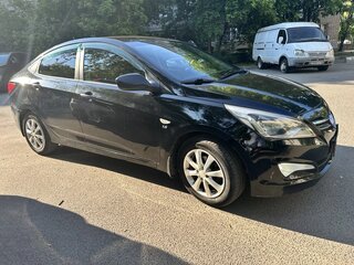2015 Hyundai Solaris I Рестайлинг, чёрный, 800000 рублей, вид 2