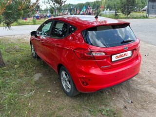 2019 Ford Fiesta Mk7, красный, 910000 рублей, вид 4
