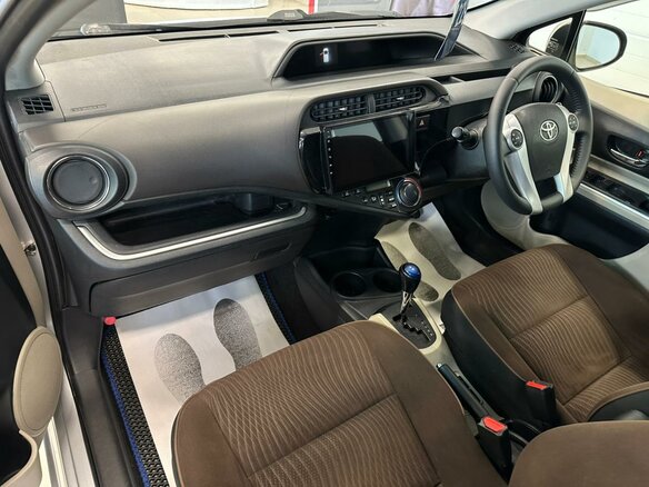 2014 Toyota Aqua I, серый, 1099999 рублей - вид 13