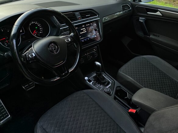 2018 Volkswagen Tiguan II, коричневый, 1680000 рублей - вид 14