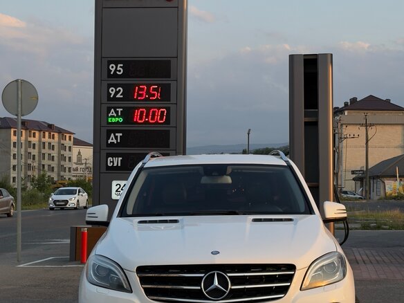 2014 Mercedes-Benz M-Класс 400 III (W166), белый, 2650000 рублей - вид 1