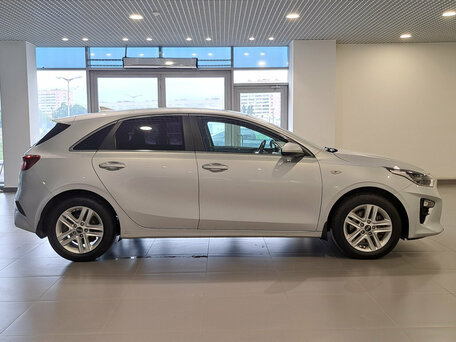 2019 Kia Ceed III, серебристый, 1247000 рублей, вид 4