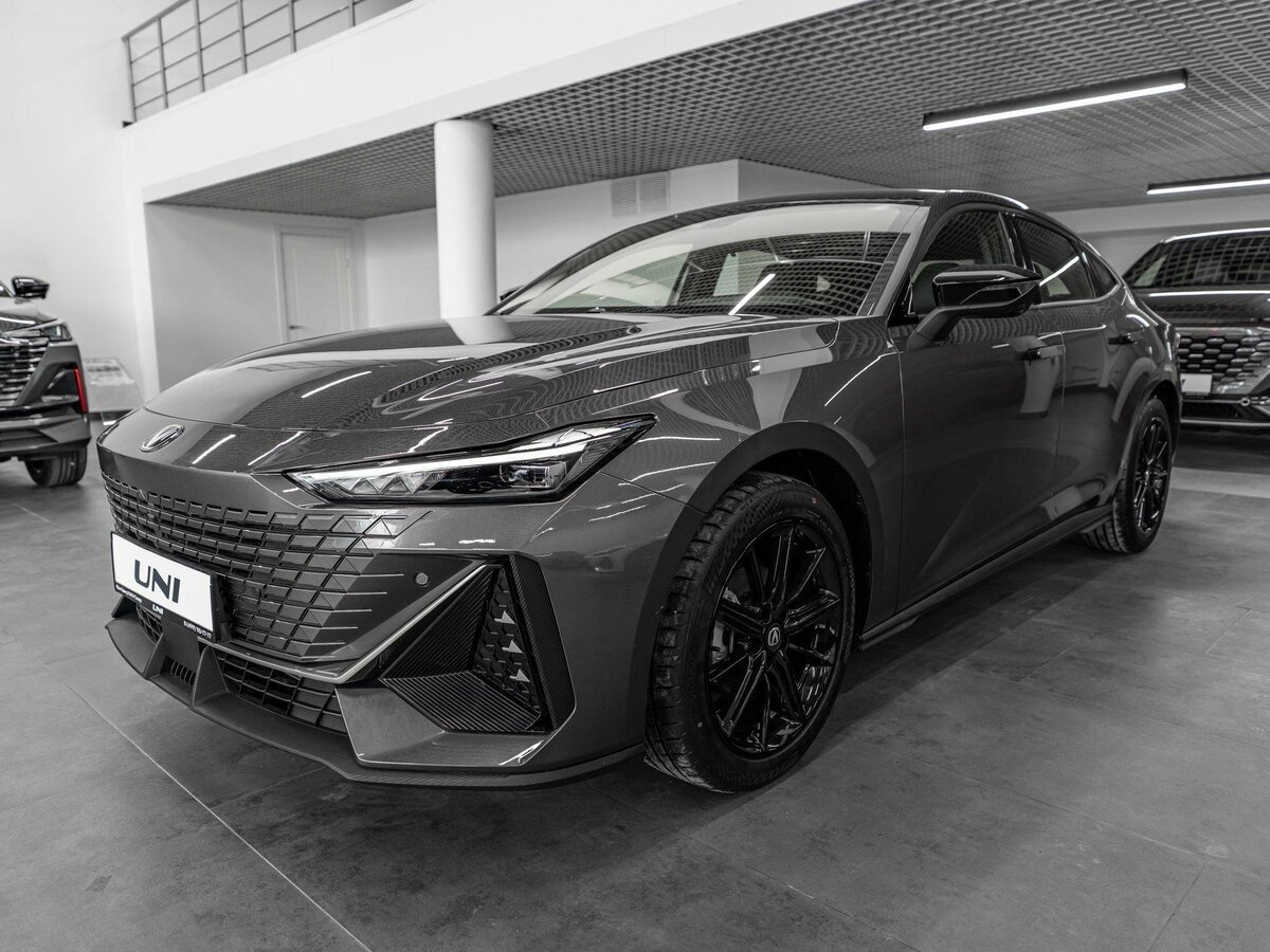 Открыть фотографии: Changan UNI-V I