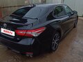 2020 Toyota Camry US Market VIII (XV70), чёрный, 2380000 рублей - вид 2