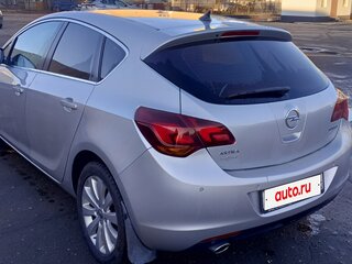 2010 Opel Astra J, серебристый, 620000 рублей, вид 4