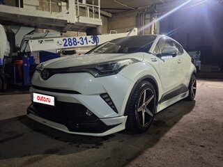 2018 Toyota C-HR I, белый, 2000000 рублей, вид 1