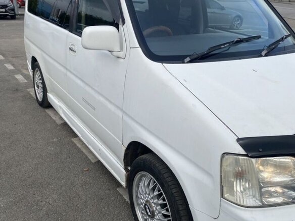 1999 Honda Stepwgn I Рестайлинг, белый, 480000 рублей - вид 3