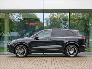 2017 Porsche Cayenne II Рестайлинг (958), чёрный, 4100000 рублей, вид 2
