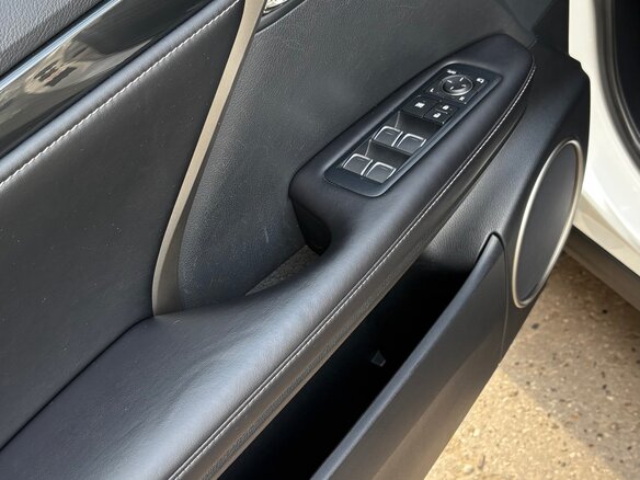 2019 Lexus RX 300 IV Рестайлинг, белый, 4700000 рублей - вид 11