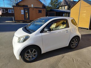 2009 Toyota iQ, белый, 650000 рублей, вид 3