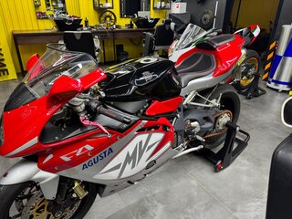 2006 MV Agusta F4 1000, красный, 650000 рублей, вид 2
