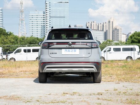 2026 Volkswagen Tharu XR, серый, 2397007 рублей, вид 5
