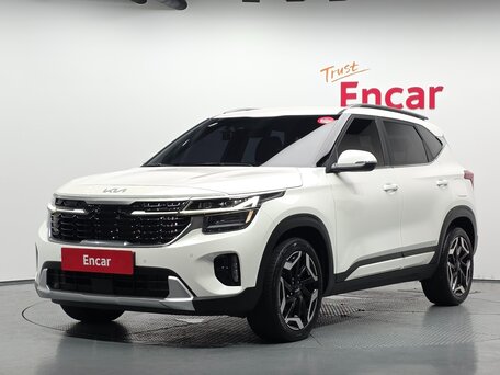 2023 Kia Seltos I Рестайлинг, белый, 2230000 рублей, вид 1