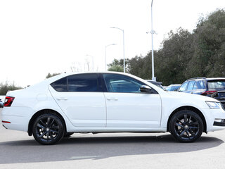 2017 Skoda Octavia III (A7) Рестайлинг, белый, 2009000 рублей, вид 4