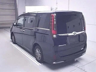 2015 Toyota Esquire I, чёрный, 1570000 рублей, вид 2