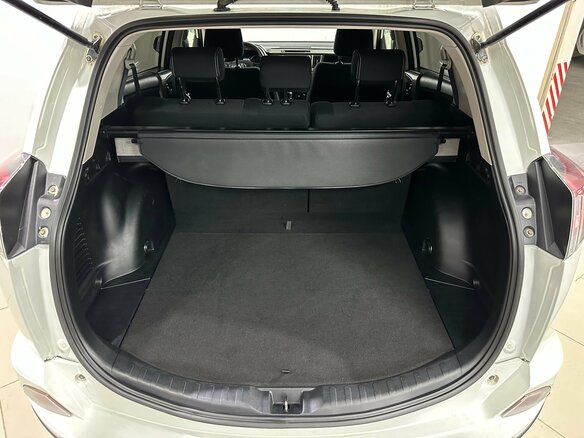 2015 Toyota RAV4 IV (XA40) Рестайлинг, белый, 1780000 рублей - вид 11