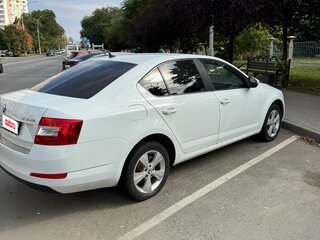 2016 Skoda Octavia III (A7), белый, 1350000 рублей, вид 3